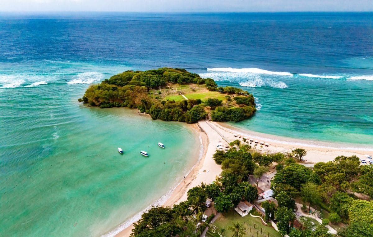 Family-Friendly Indonesia 2026: Best Destinations for Traveling with Kids - Indonesia eVisa News Article