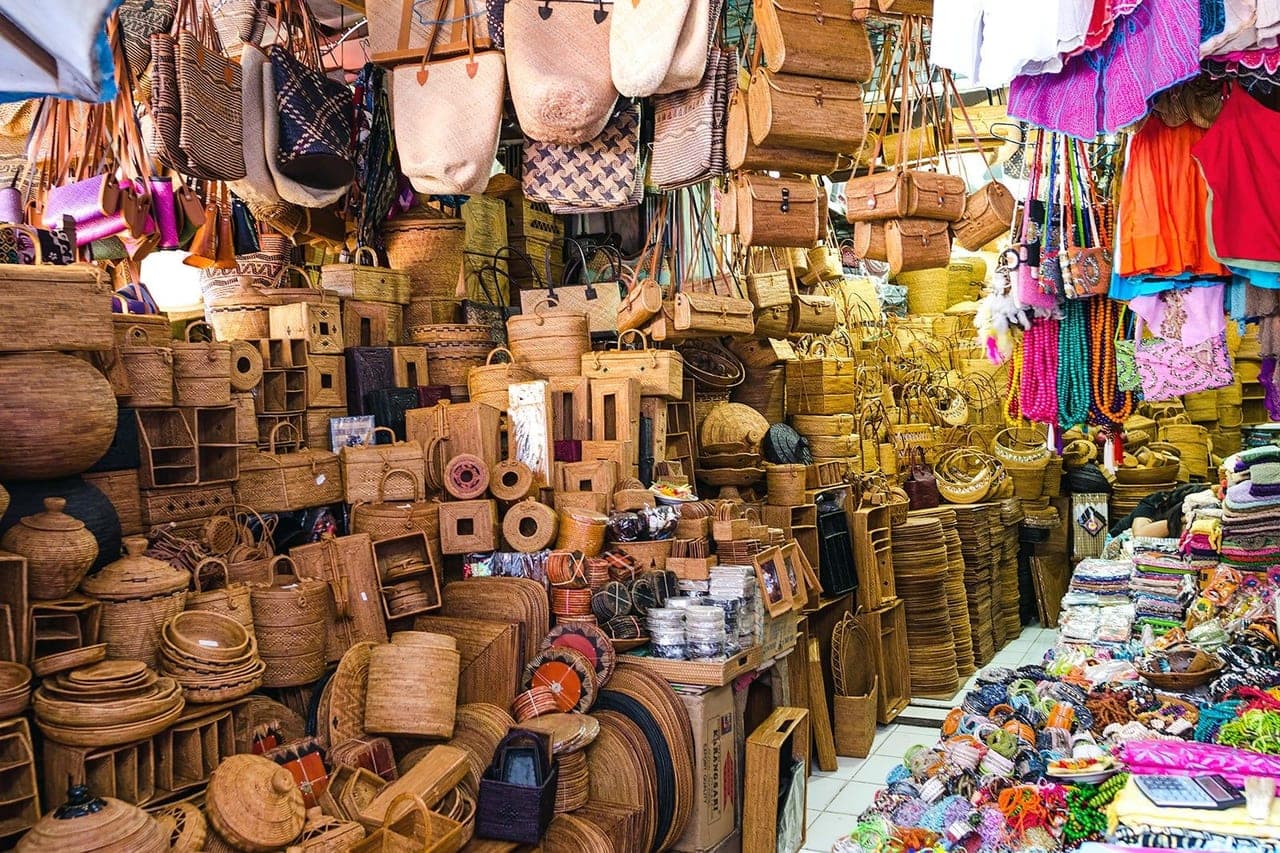 Indonesia Shopping and Markets Guide 2026: Discover Unique Souvenirs and Local Crafts - Indonesia eVisa News Article