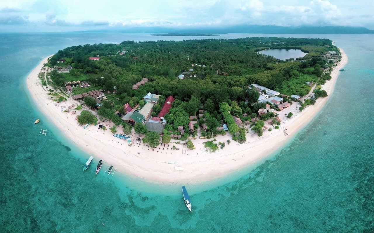 Indonesia Tropical Islands Paradise 2026: Discover Pristine Beaches and Island Getaways - Indonesia eVisa News Article