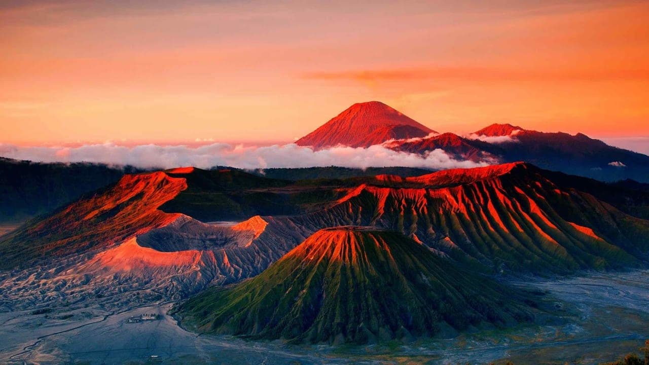 Indonesia Volcano Trekking Guide 2026: Climb Active Volcanoes and Experience Breathtaking Sunrises - Indonesia eVisa News Article